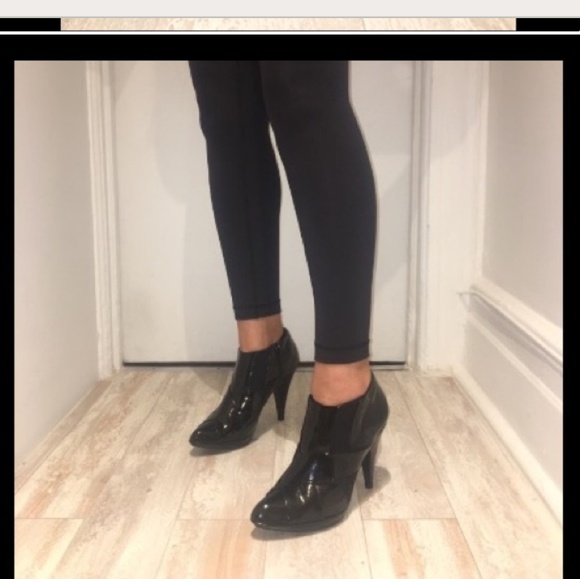 booties - Picture 3 of 5